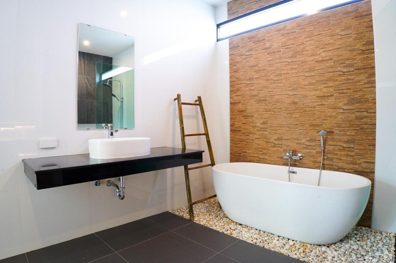 Baankaan Pool Villa 1 Ban Klong Haeng Exterior photo